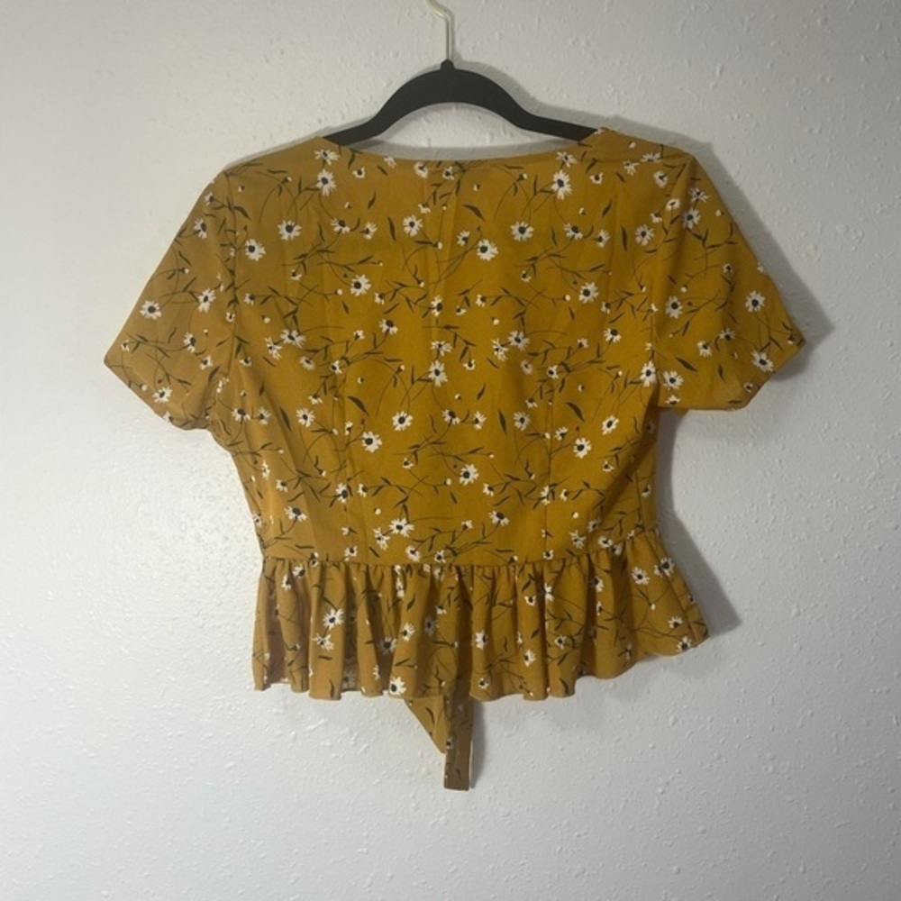 Shein‎ xs blouse floral - Picture 4 of 4